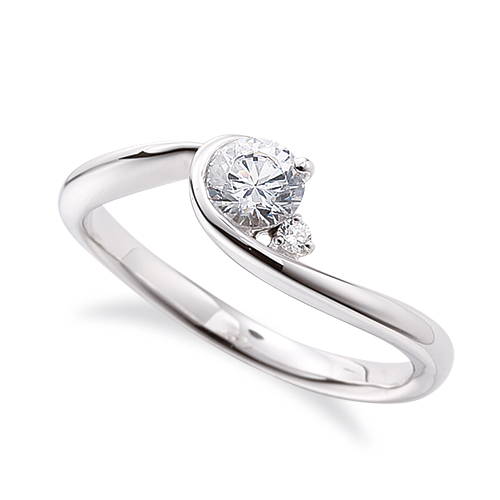 センターダイヤを囲う美しいリング